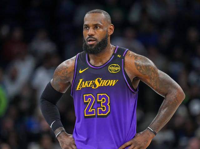 湖人队遭遇连败,詹姆斯表态称会调整状态 湖人队遭遇连败,詹姆斯表态称会调整状态