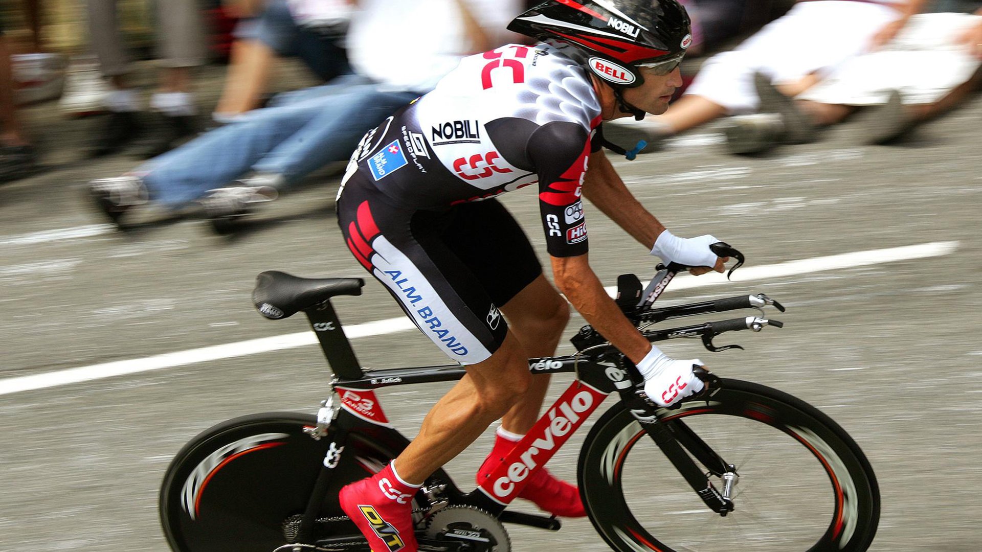 终极变道，赛道与球场的双重逆转