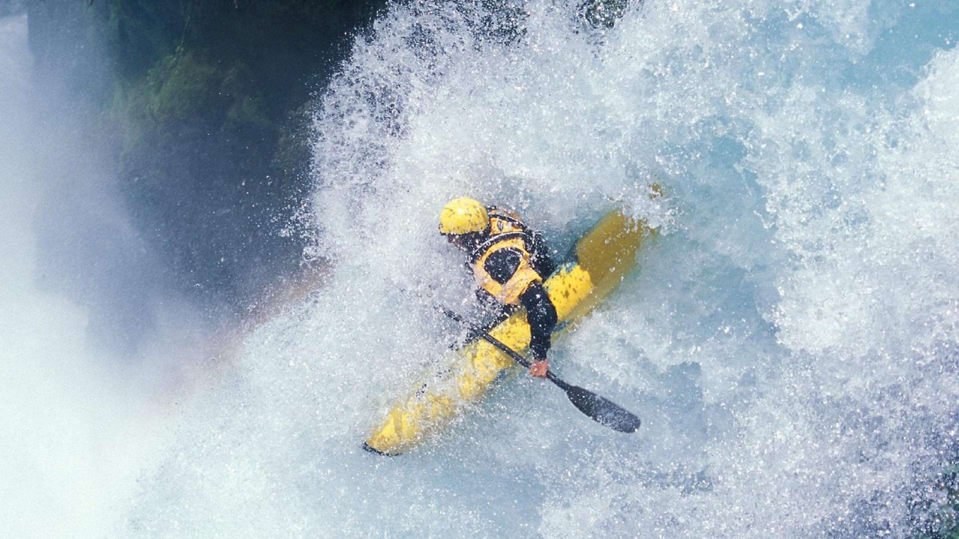 篮球相对论,当深圳队粉碎黄蜂时,福克斯如何在美加墨扭曲了时间
