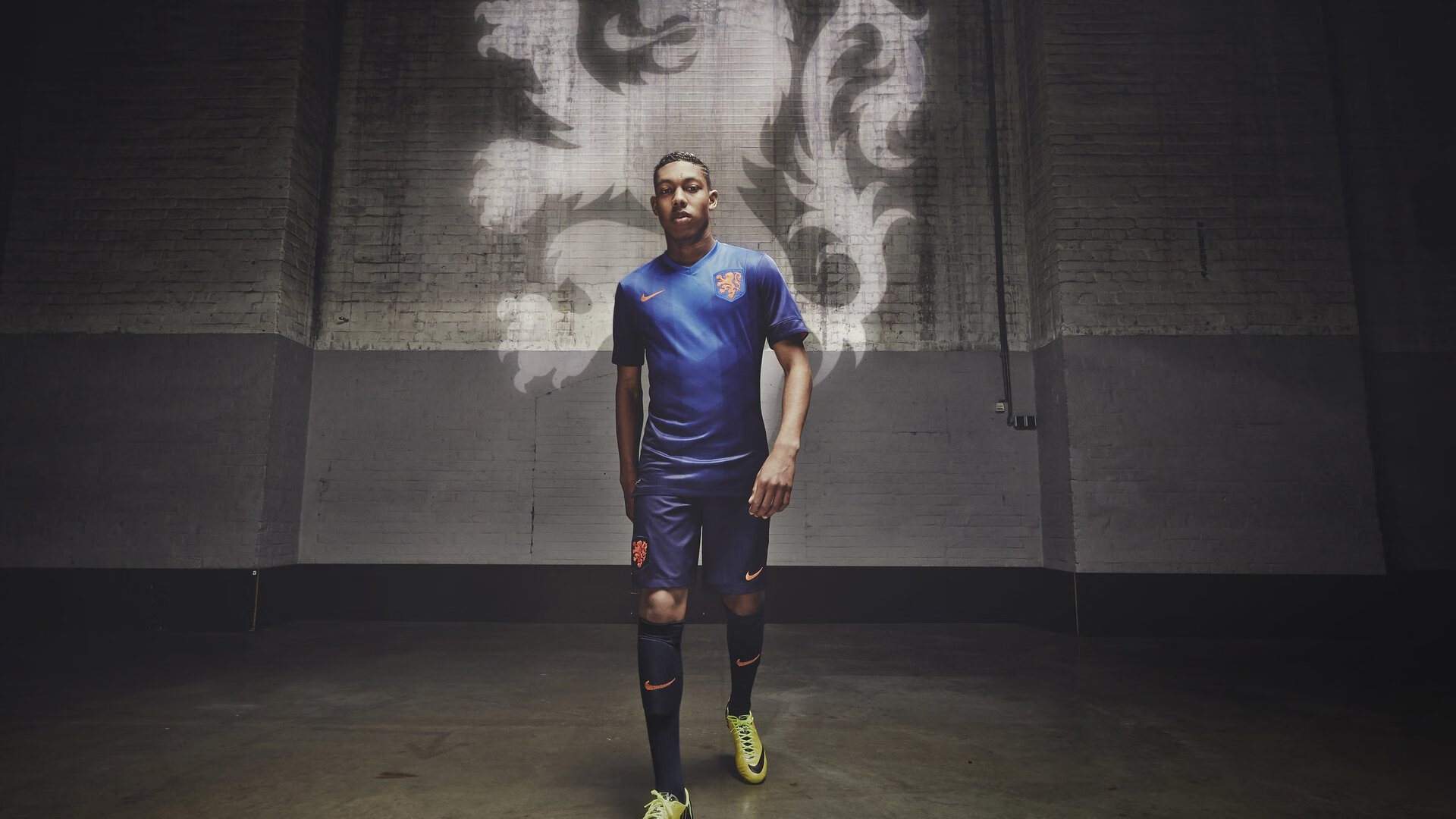 东方巨龙震撼欧洲！中国争冠战绝杀荷兰，贝林厄姆一剑封喉